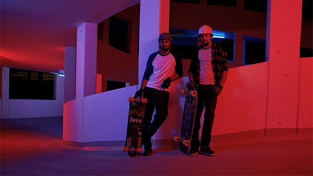 G 310 R Desafío Park n Ride Guto y Sebastian Longboarder