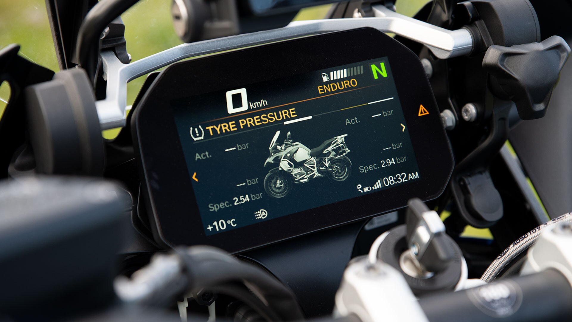 BMW R 1250 GS Adventure con Connectivity, vista de la pantalla TFT