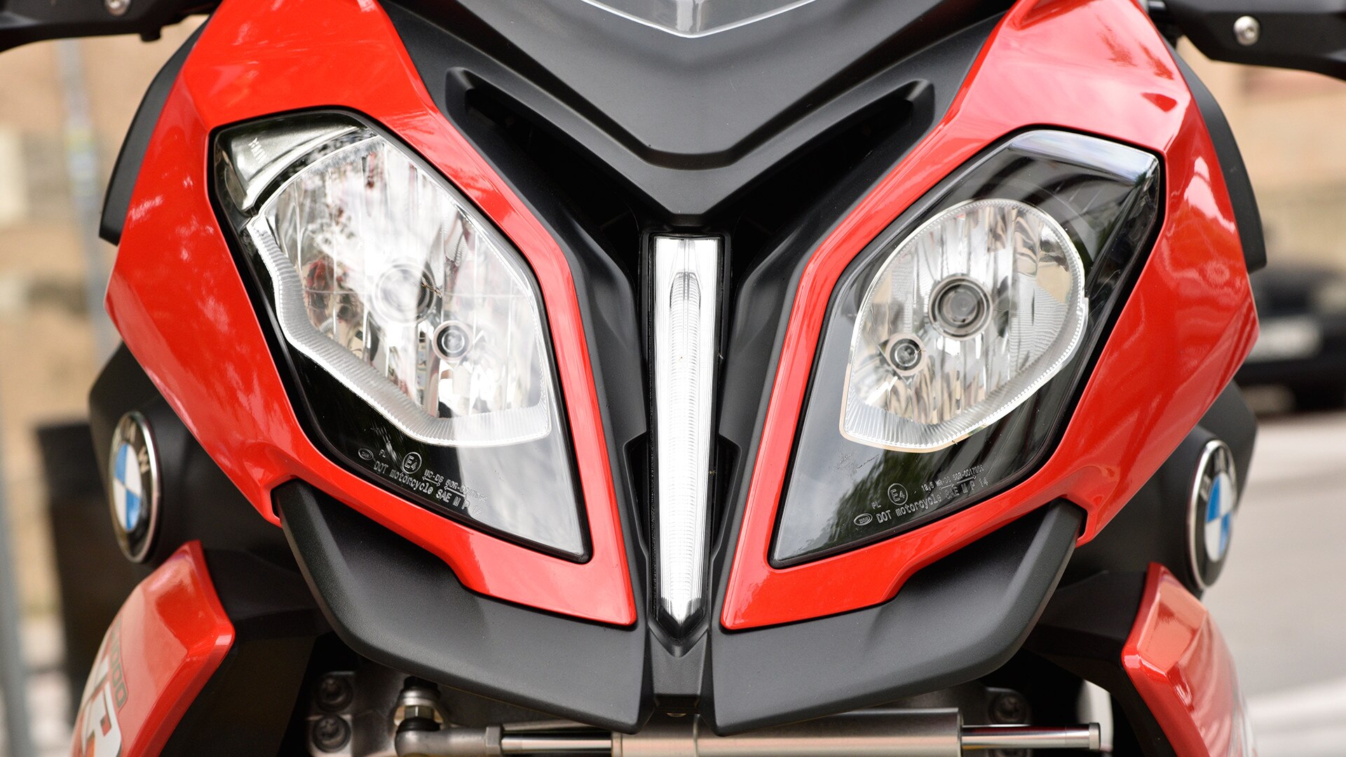 Frontal de la S 1000 XR con personalidad
