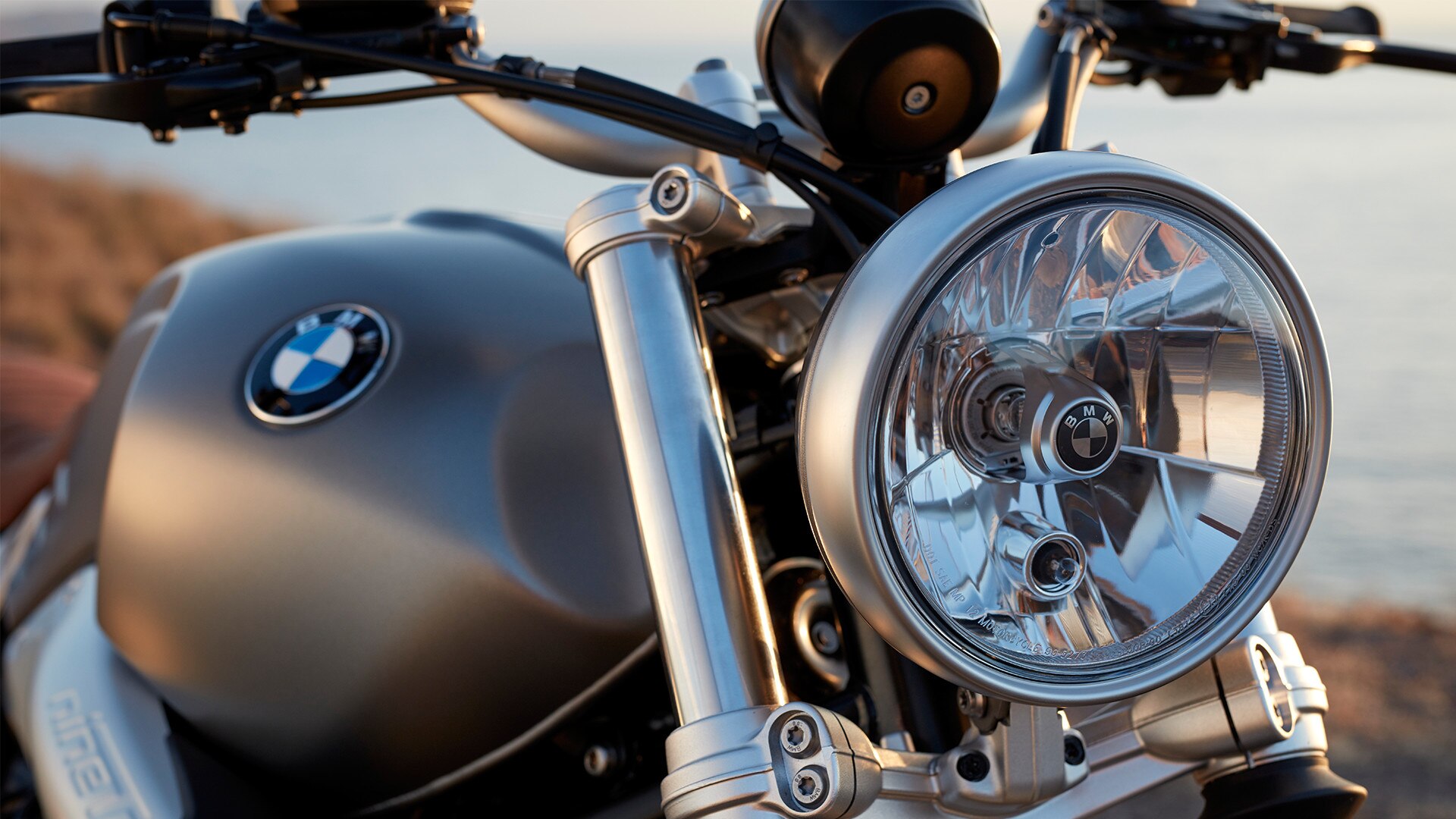 Faros redondos de la R nineT Scrambler