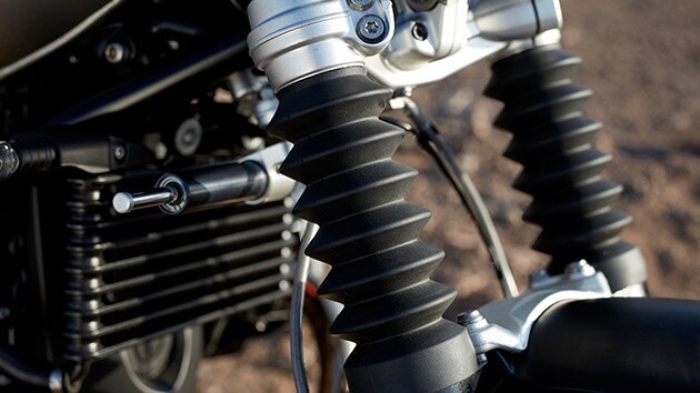 Horquilla telescópica con fuelles de la R nineT Scrambler