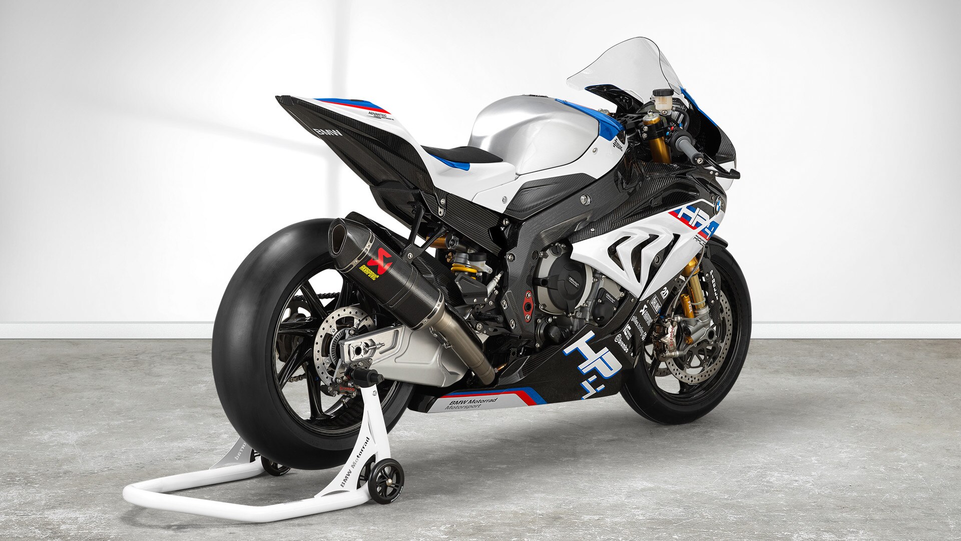 Parte trasera de carbono de la HP4 Race