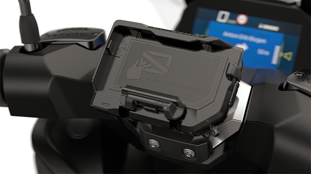 La preparación de navegación opcional para el C 400 X de BMW Motorrad